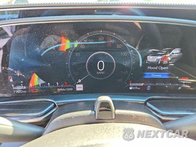 Zdjęcie 9 z 12 samochodu: 2024 CADILLAC ESCALADE SPORT VIN:1GYS4FKL2RR298075 - miniatura