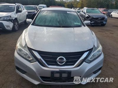 Piąte zdjęcie samochodu w środku: 2018 NISSAN ALTIMA 2.5 SV VIN:1N4AL3AP5JC263650 - miniatura
