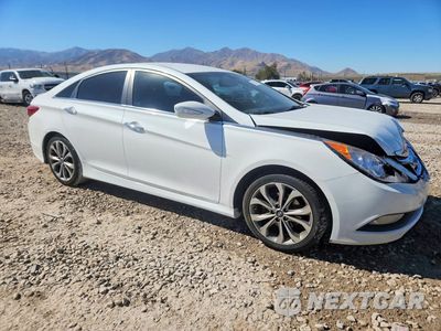 Czwarte zdjęcie samochodu z boku: 2014 HYUNDAI SONATA SE 2.0T VIN:5NPEC4AB3EH884207 - miniatura