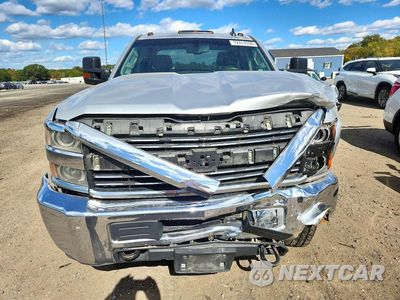 Piąte zdjęcie samochodu w środku: 2015 CHEVROLET SILVERADO 2500 VIN:1GC1KUEG0FF635088 - miniatura