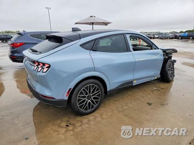 Trzecie zdjęcie samochodu z tyłu: 2026 FORD MUSTANG MACH-E PREMIUM VIN:3FMTK3R41TMA14128 - miniatura