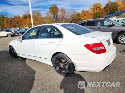 Drugie zdjęcie samochodu z przodu: 2014 MERCEDES-BENZ C 300 4MATIC VIN:WDDGF8AB0ER302943 - miniatura