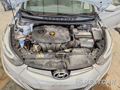 Zdjęcie 11 z 12 samochodu: 2016 HYUNDAI ELANTRA SE VIN:KMHDH4AEXGU546363 - miniatura