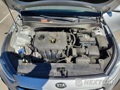 Zdjęcie 11 z 12 samochodu: 2019 KIA FORTE LXS VIN:3KPF24ADXKE115938 - miniatura