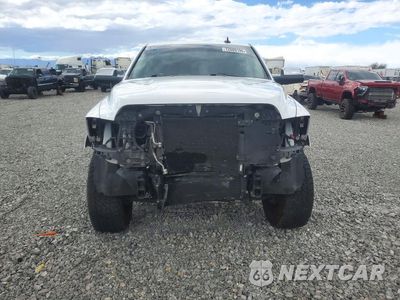 Piąte zdjęcie samochodu w środku: 2015 RAM 3500 LARAMIE VIN:3C63R3EL1FG703576 - miniatura