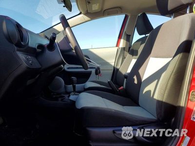 Zdjęcie 7 z 12 samochodu: 2013 TOYOTA PRIUS C TWO VIN:JTDKDTB37D1553475 - miniatura
