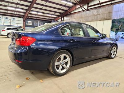 Trzecie zdjęcie samochodu z tyłu: 2013 BMW 328 XI VIN:WBA3B3C56DF533146 - miniatura