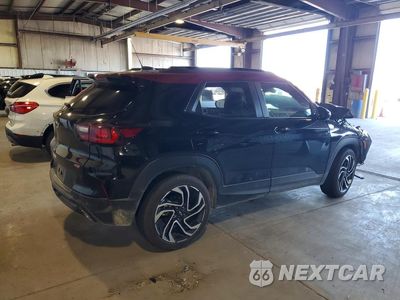 Trzecie zdjęcie samochodu z tyłu: 2025 CHEVROLET TRAILBLAZER RS VIN:KL79MUSLXSB015670 - miniatura