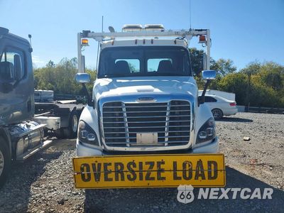 Piąte zdjęcie samochodu w środku: 2019 FREIGHTLINER CASCADIA TOTER TRUCK VIN:3ALHGEDV2KDKK8386 - miniatura