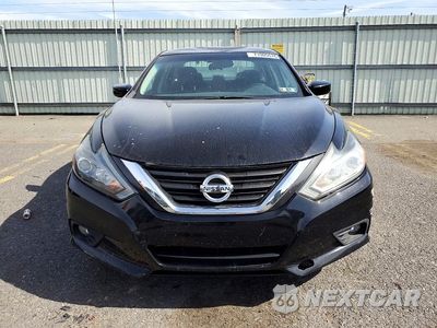 Piąte zdjęcie samochodu w środku: 2017 NISSAN ALTIMA 2.5 SR VIN:1N4AL3AP1HC123637 - miniatura