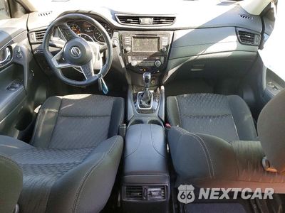 Zdjęcie 8 z 13 samochodu: 2018 NISSAN ROGUE SV VIN:KNMAT2MVXJP591556 - miniatura