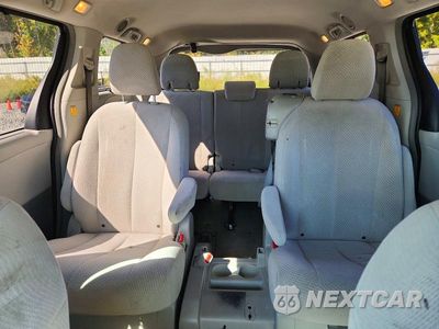 Zdjęcie 10 z 14 samochodu: 2012 TOYOTA SIENNA LE VIN:5TDKK3DC1CS193320 - miniatura