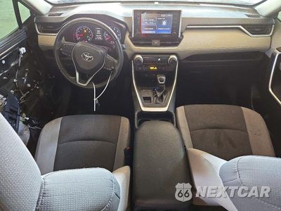 Zdjęcie 8 z 12 samochodu: 2019 TOYOTA RAV4 XLE VIN:JTMP1RFVXKD019637 - miniatura
