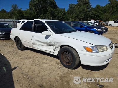 Czwarte zdjęcie samochodu z boku: 2000 TOYOTA CAMRY LE VIN:4T1BG22K8YU977692 - miniatura