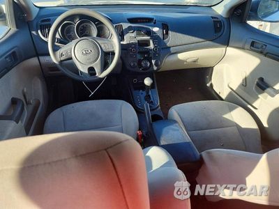 Zdjęcie 8 z 12 samochodu: 2010 KIA FORTE LX VIN:KNAFT4A29A5306852 - miniatura