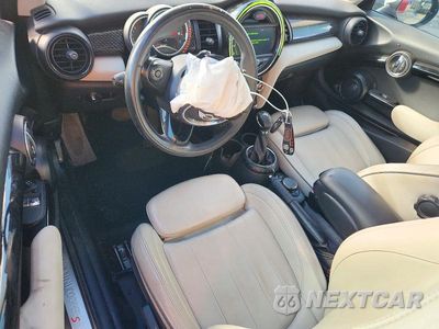 Zdjęcie 8 z 12 samochodu: 2017 MINI COOPER S VIN:WMWXP7C34H2A45662 - miniatura