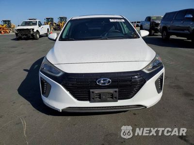Piąte zdjęcie samochodu w środku: 2017 HYUNDAI IONIQ LIMITED VIN:KMHC85LC5HU051745 - miniatura