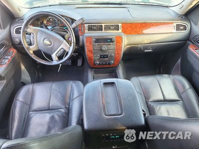 Zdjęcie 8 z 13 samochodu: 2012 CHEVROLET SUBURBAN K1500 LT VIN:1GNSKJE74CR269737 - miniatura