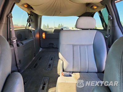 Zdjęcie 10 z 13 samochodu: 2004 DODGE GRAND CARAVAN SXT VIN:2D4GP44L74R519759 - miniatura