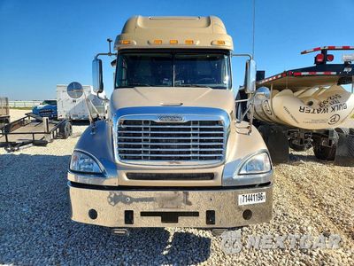 Piąte zdjęcie samochodu w środku: 2012 FREIGHTLINER CASCADIA SEMI TRUCK VIN:1FVXA7007CDBN3452 - miniatura