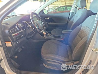 Zdjęcie 7 z 13 samochodu: 2020 KIA NIRO LXS VIN:KNDCB3LC3L5413178 - miniatura