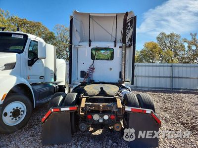 Zdjęcie 6 z 13 samochodu: 2014 KENWORTH T680 SEMI TRUCK VIN:1XKYA48X4EJ402389 - miniatura