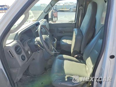 Zdjęcie 7 z 13 samochodu: 2012 FORD E350 BOX TRUCK VIN:1FDWE3FL1CDA65060 - miniatura