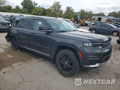 Czwarte zdjęcie samochodu z boku: 2022 JEEP GRAND CHEROKEE L SUMMIT VIN:1C4RJKEG7N8514779 - miniatura