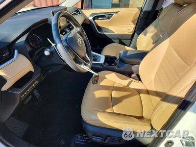Zdjęcie 7 z 13 samochodu: 2020 TOYOTA RAV4 XLE PREMIUM VIN:JTMC1RFV7LD048769 - miniatura