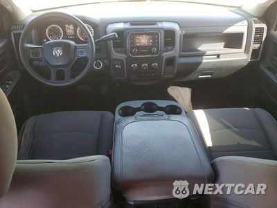 Zdjęcie 8 z 13 samochodu: 2015 RAM 2500 ST VIN:3C6UR5CL7FG655293 - miniatura