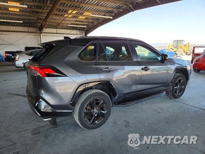 Trzecie zdjęcie samochodu z tyłu: 2021 TOYOTA RAV4 XSE VIN:4T3E6RFV1MU028533 - miniatura