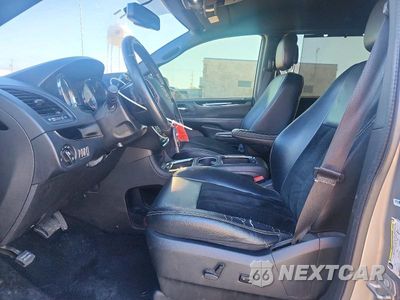 Zdjęcie 7 z 13 samochodu: 2017 DODGE GRAND CARAVAN SXT VIN:2C4RDGCG7HR548138 - miniatura