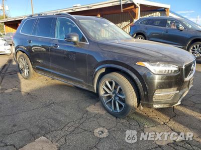 Czwarte zdjęcie samochodu z boku: 2019 VOLVO XC90 T6 MOMENTUM VIN:YV4A22PK4K1419044 - miniatura