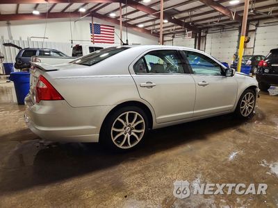 Trzecie zdjęcie samochodu z tyłu: 2012 FORD FUSION SE VIN:3FAHP0HA4CR358983 - miniatura