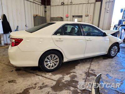 Trzecie zdjęcie samochodu z tyłu: 2014 TOYOTA CAMRY LE VIN:4T4BF1FK5ER442845 - miniatura
