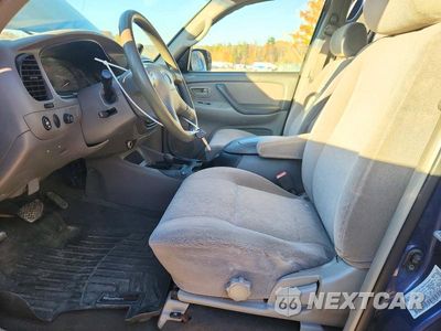Zdjęcie 7 z 13 samochodu: 2001 TOYOTA SEQUOIA SR5 VIN:5TDBT44AX1S042443 - miniatura