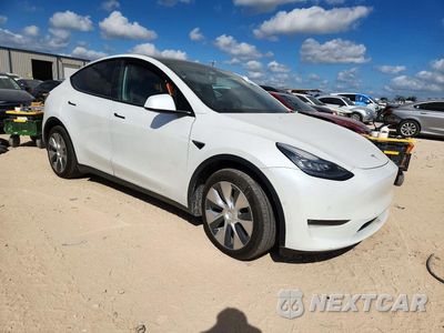 Czwarte zdjęcie samochodu z boku: 2020 TESLA MODEL Y VIN:5YJYGDEE5LF015772 - miniatura