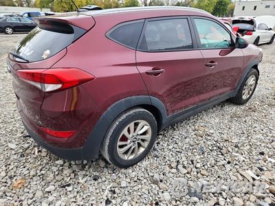 Trzecie zdjęcie samochodu z tyłu: 2016 HYUNDAI TUCSON SE VIN:KM8J33A44GU032723 - miniatura