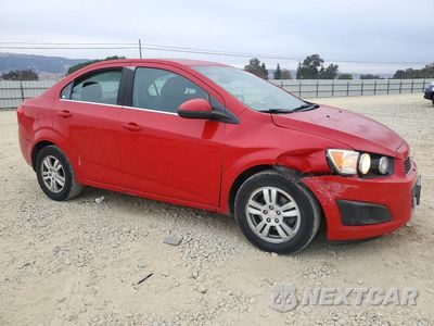 Czwarte zdjęcie samochodu z boku: 2013 CHEVROLET SONIC LT VIN:1G1JC5SG1D4211590 - miniatura