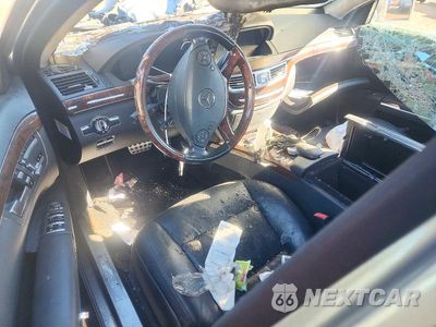 Zdjęcie 8 z 12 samochodu: 2013 MERCEDES-BENZ S 550 4MATIC VIN:WDDNG9EB9DA517559 - miniatura