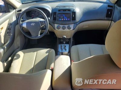Zdjęcie 8 z 12 samochodu: 2010 HYUNDAI ELANTRA GLS VIN:KMHDU4AD1AU944927 - miniatura