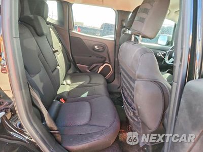 Zdjęcie 10 z 12 samochodu: 2016 JEEP RENEGADE LATITUDE VIN:ZACCJABT9GPD82718 - miniatura