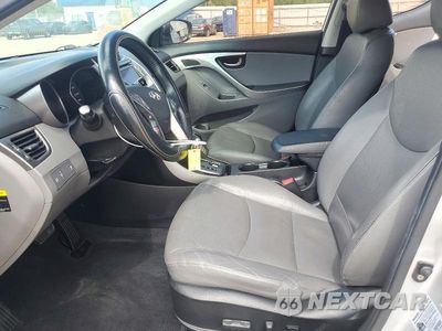 Zdjęcie 7 z 13 samochodu: 2013 HYUNDAI ELANTRA LIMITED VIN:KMHDH4AE7DU642611 - miniatura