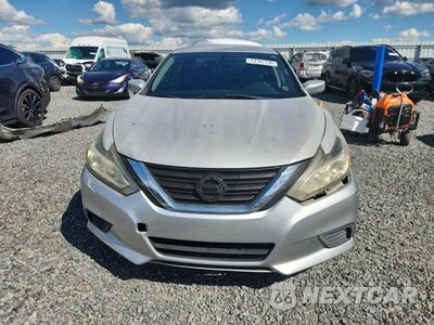 Piąte zdjęcie samochodu w środku: 2016 NISSAN ALTIMA 2.5 S VIN:1N4AL3AP9GC191716 - miniatura