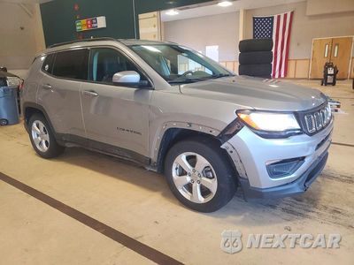 Czwarte zdjęcie samochodu z boku: 2020 JEEP COMPASS LATITUDE VIN:3C4NJCBB1LT229863 - miniatura