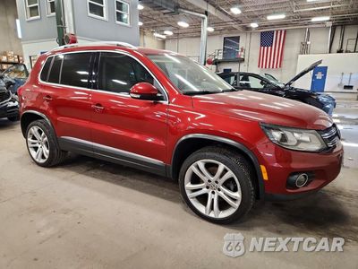 Czwarte zdjęcie samochodu z boku: 2016 VOLKSWAGEN TIGUAN S VIN:WVGAV7AX8GW056992 - miniatura