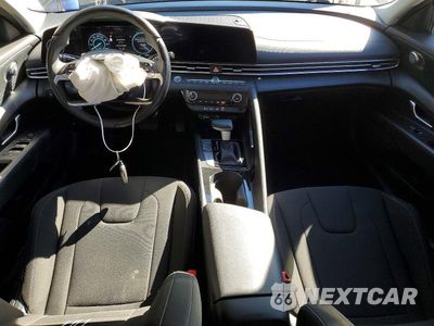 Zdjęcie 8 z 12 samochodu: 2024 HYUNDAI ELANTRA BLUE VIN:KMHLM4DJ6RU106398 - miniatura