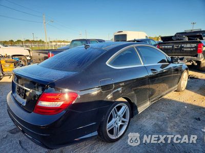 Trzecie zdjęcie samochodu z tyłu: 2015 MERCEDES-BENZ C 250 VIN:WDDGJ4HB4FG372200 - miniatura