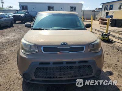 Piąte zdjęcie samochodu w środku: 2015 KIA SOUL BASE VIN:KNDJN2A29F7208802 - miniatura