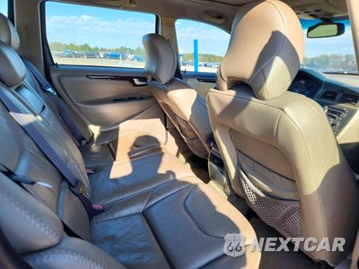 Zdjęcie 11 z 13 samochodu: 2002 VOLVO V70 XC VIN:YV1SZ58D221077222 - miniatura